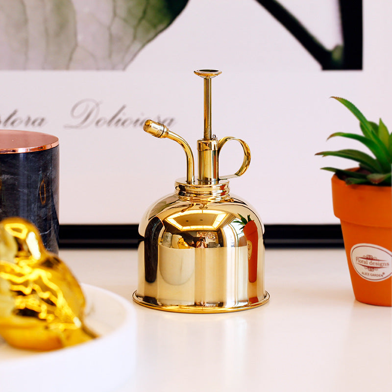 Small watering can