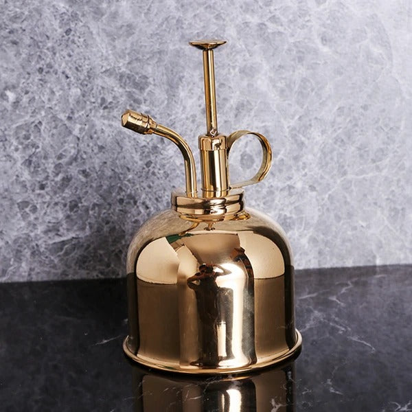 Small watering can