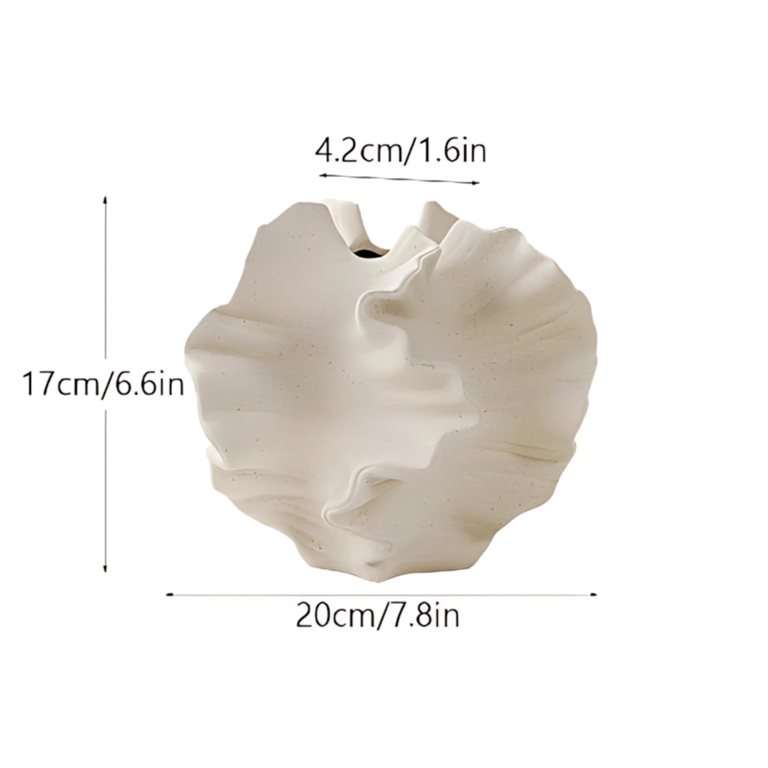 Tabletop ceramic centrepiece