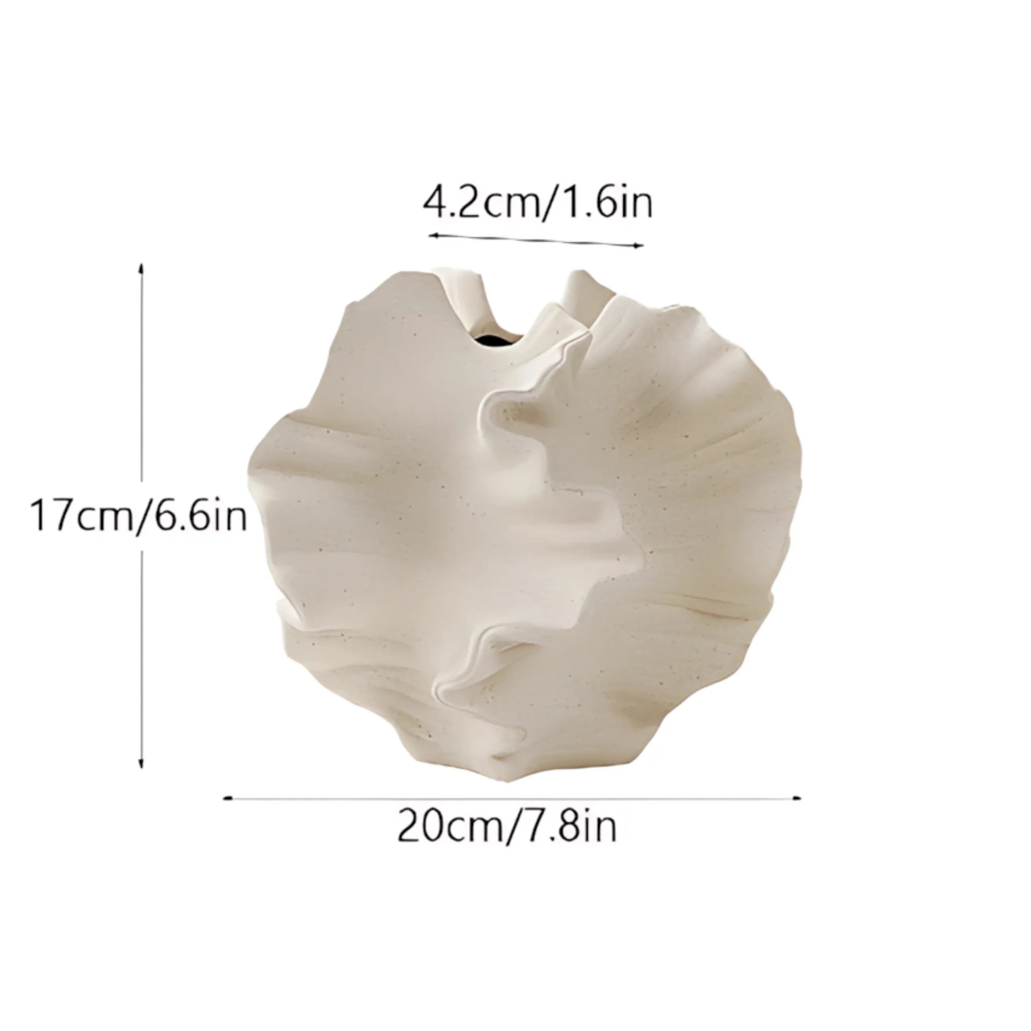 Tabletop ceramic centrepiece