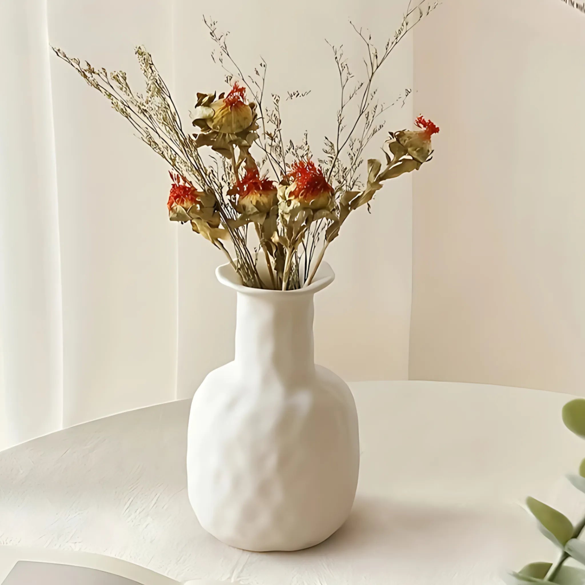 minimalist ceramic vase