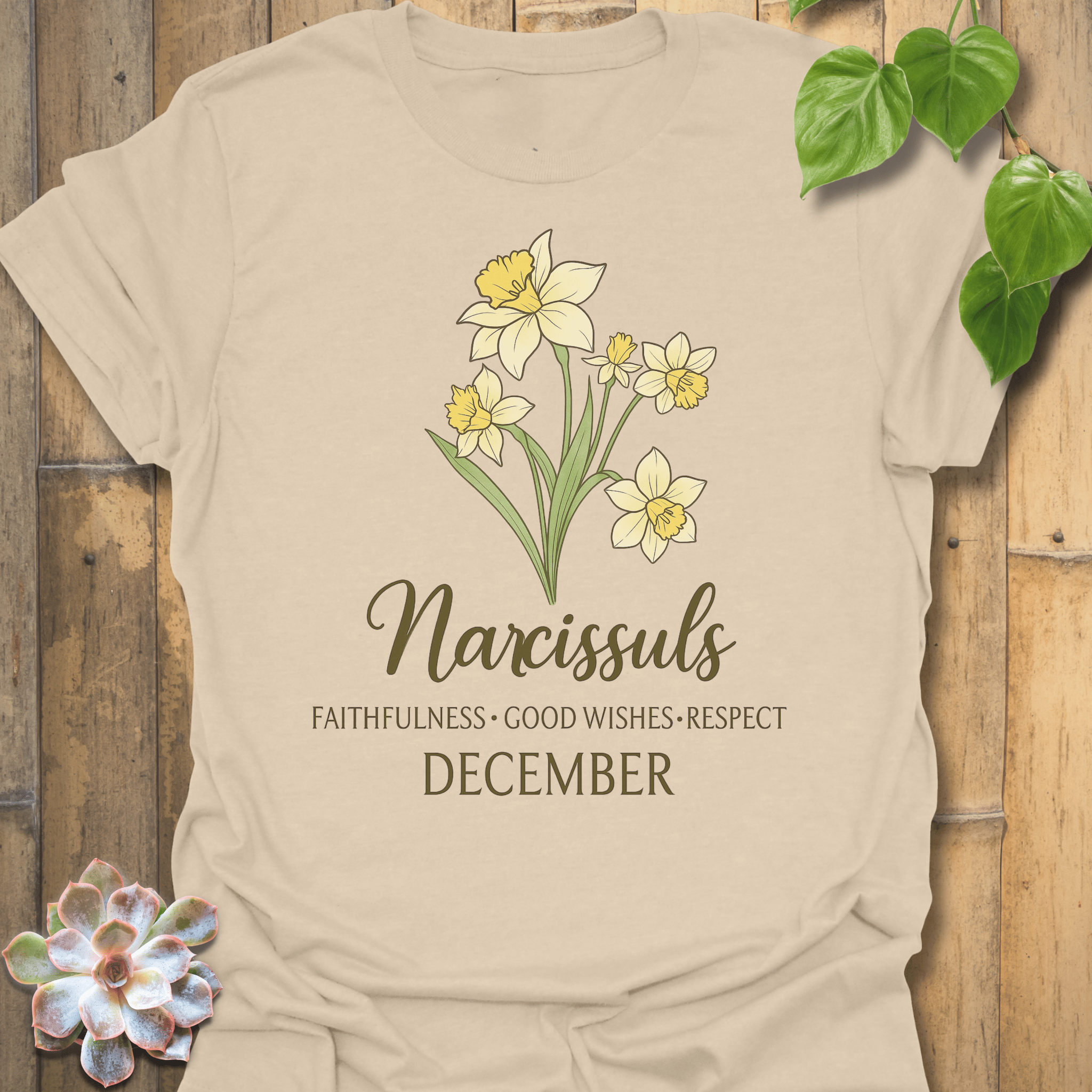 December Narcissus T-shirt Sand / S T-Shirt