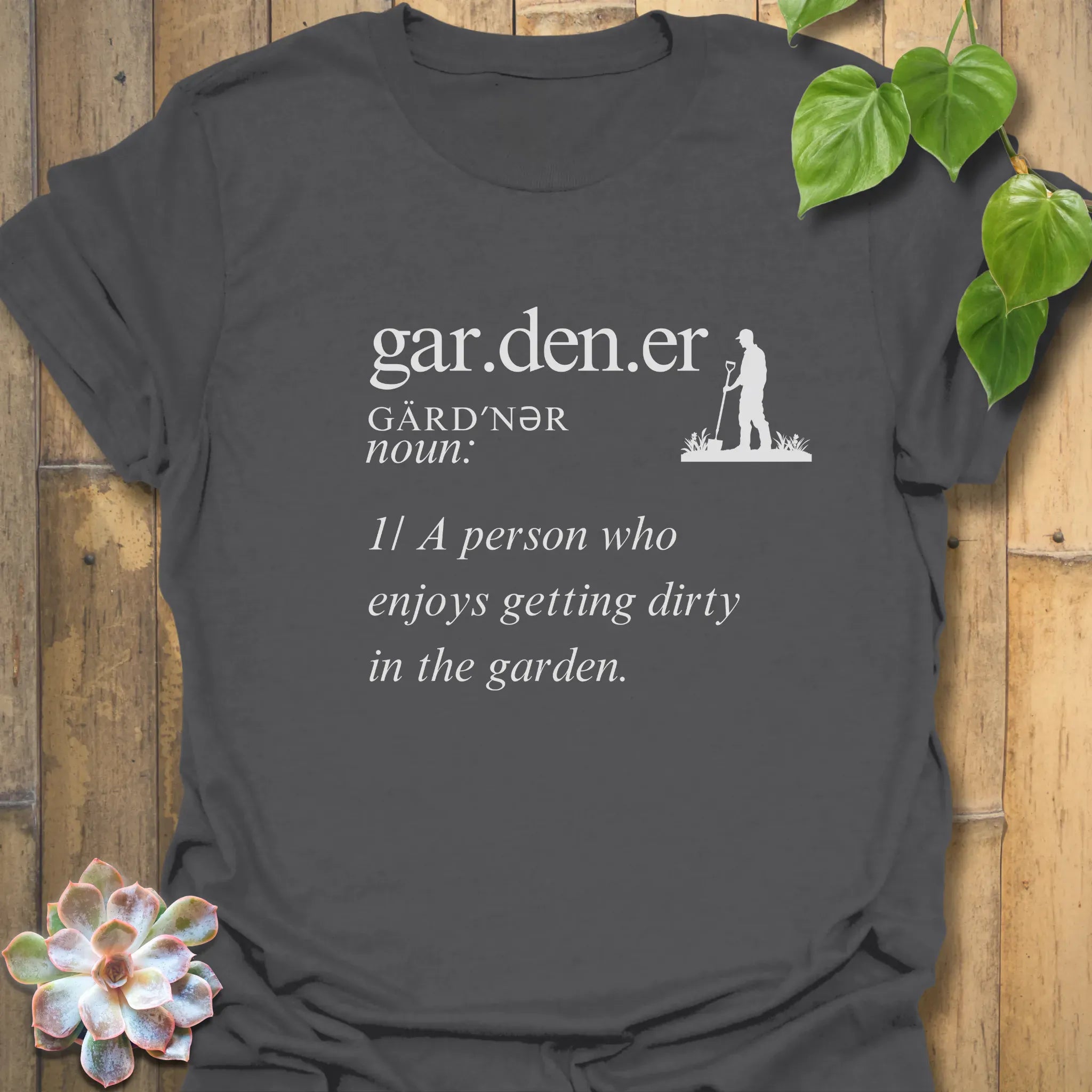 Gardener (noun) T-shirt Charcoal / S T-Shirt