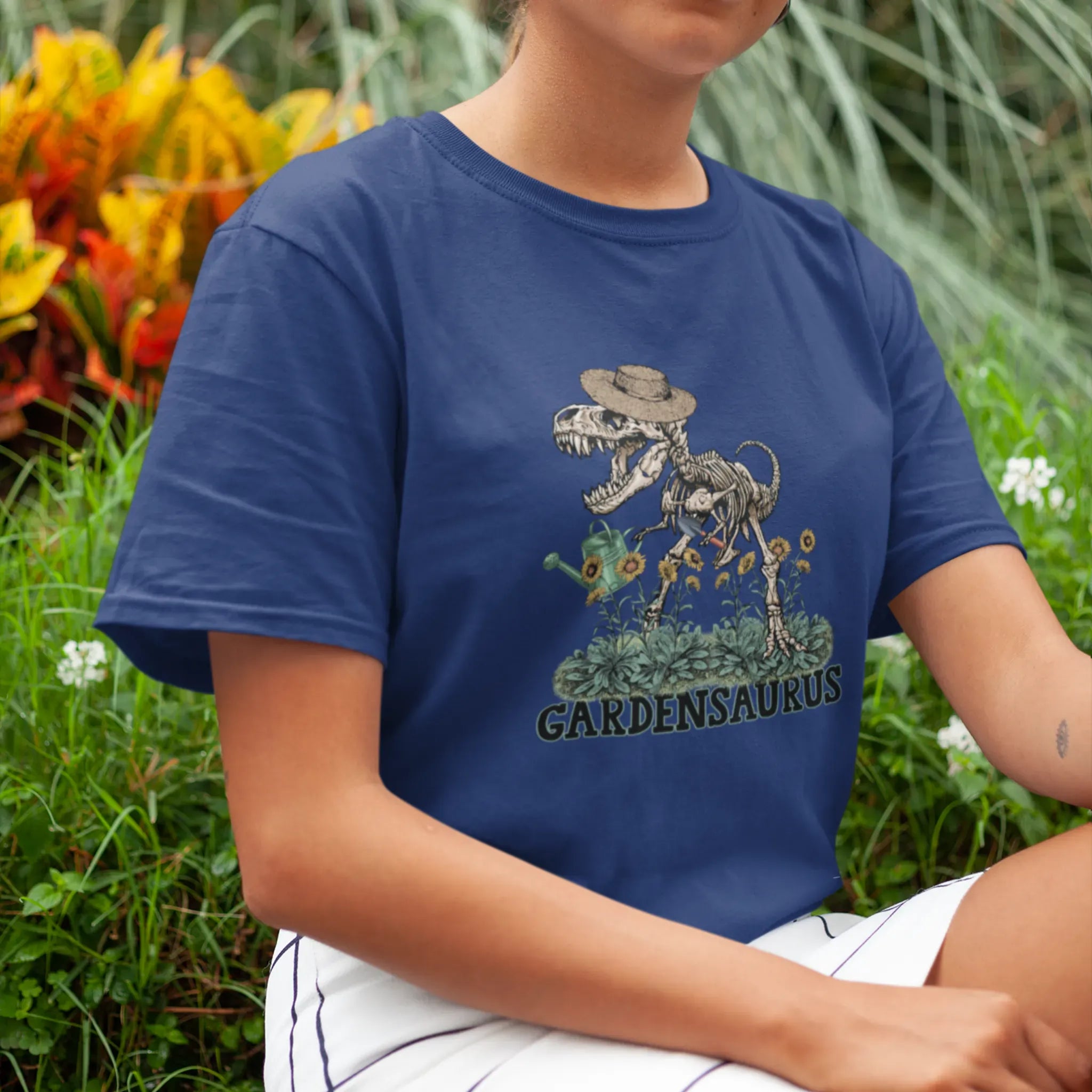 Gardensaurus T-shirt Navy / S T-Shirt