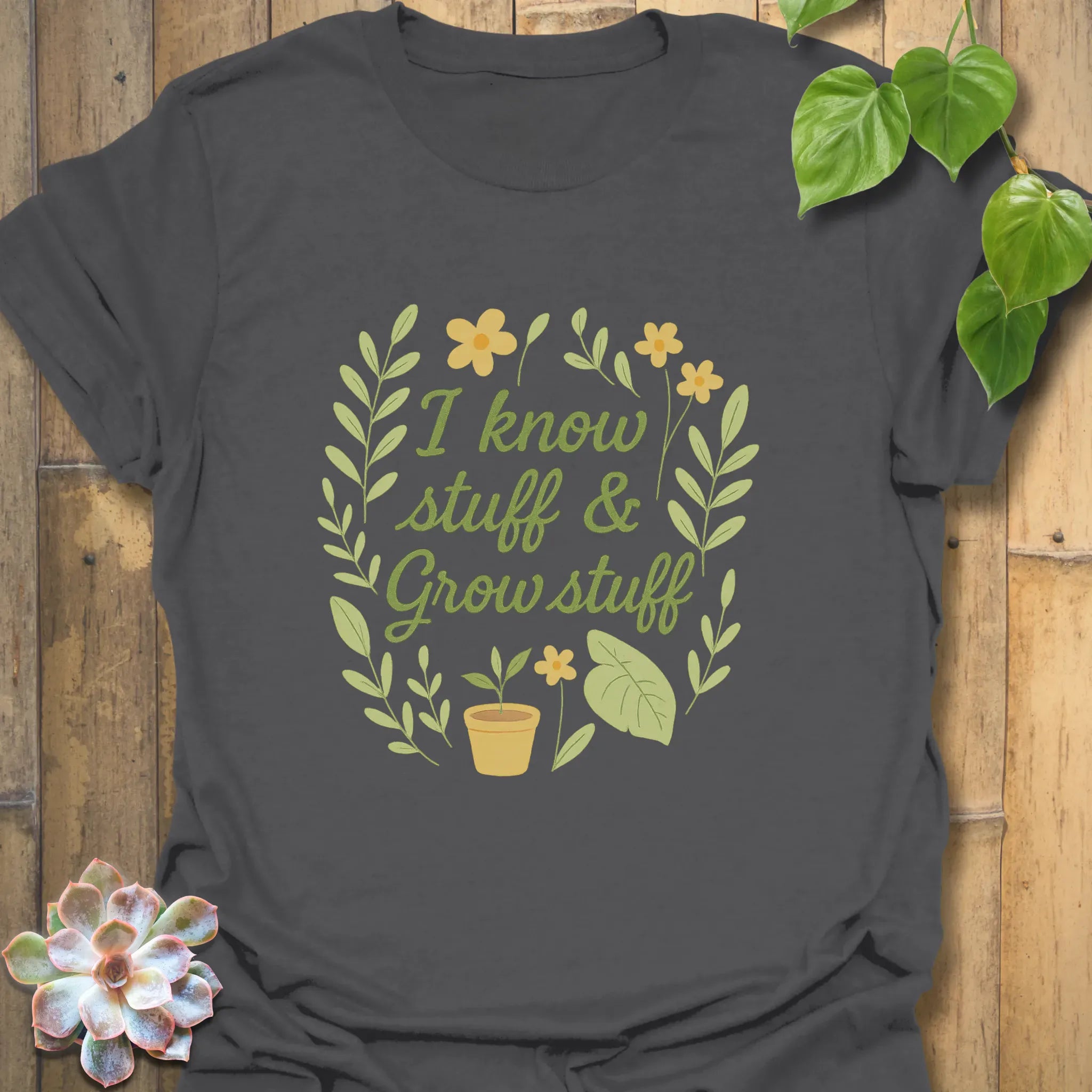 I Know Stuff & Grow Stuff T-shirt Charcoal / S T-Shirt