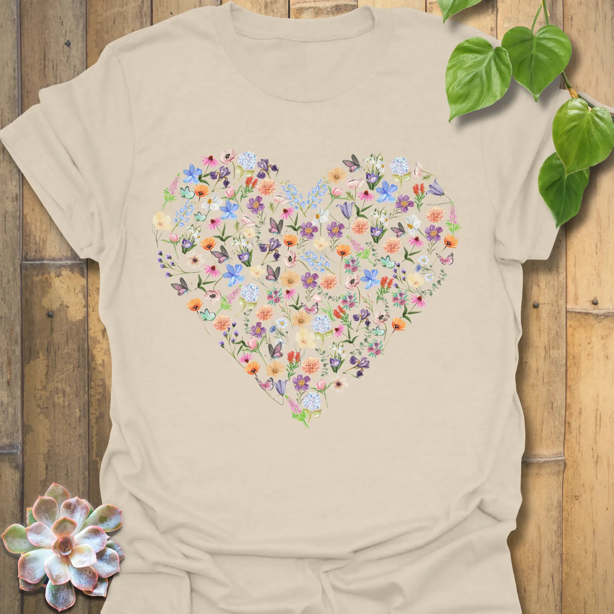 Loveheart T-shirt Natural / S T-Shirt