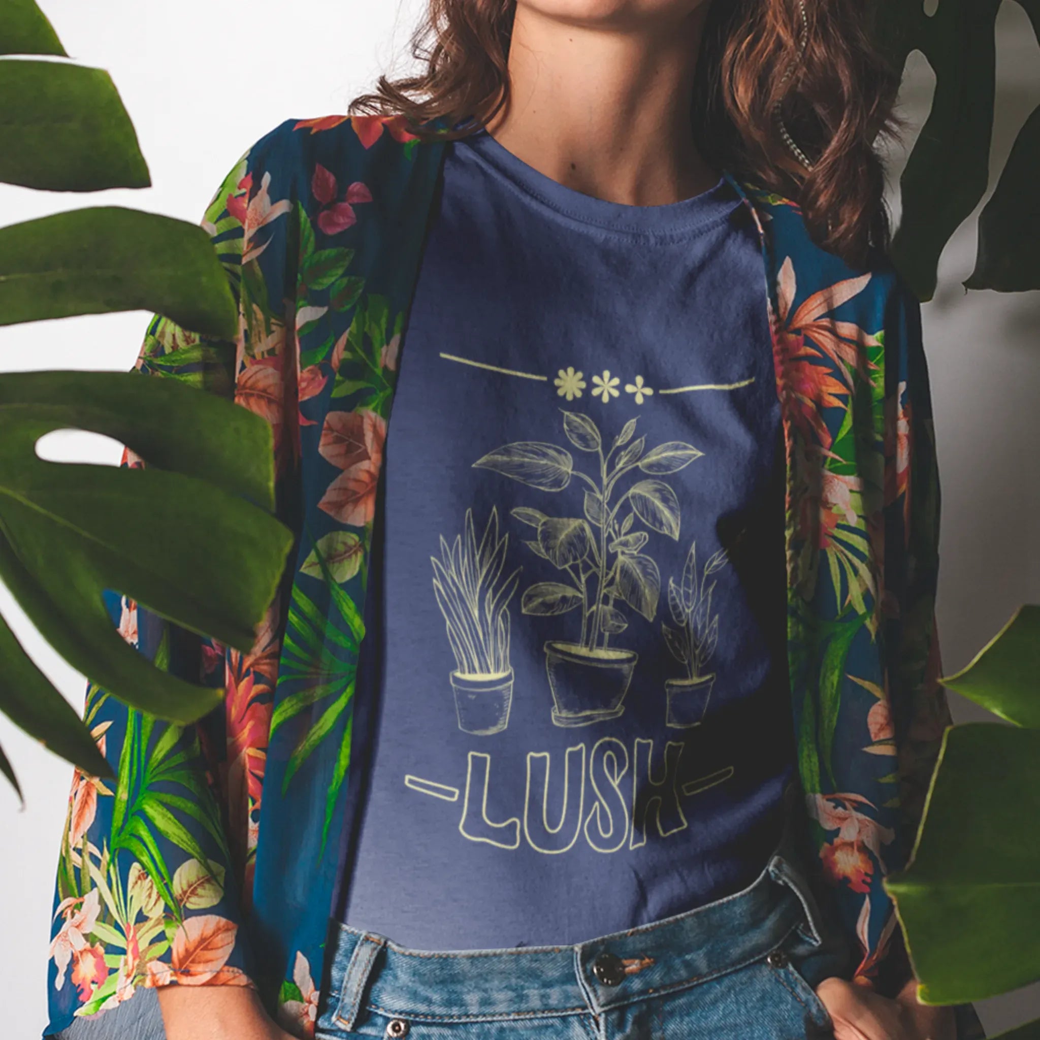 Lush T-shirt Navy / S T-Shirt