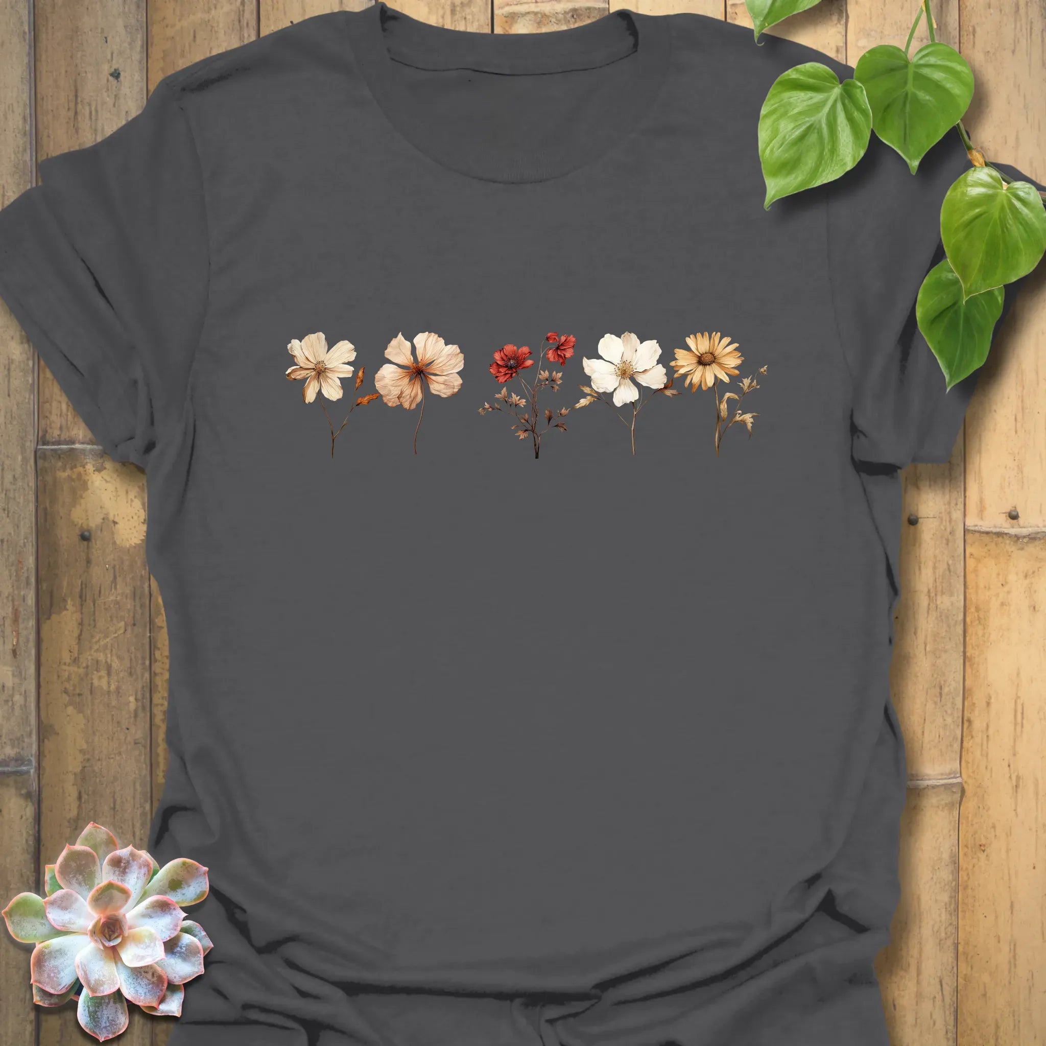 Pressed Flower T-shirt Charcoal / S T-Shirt