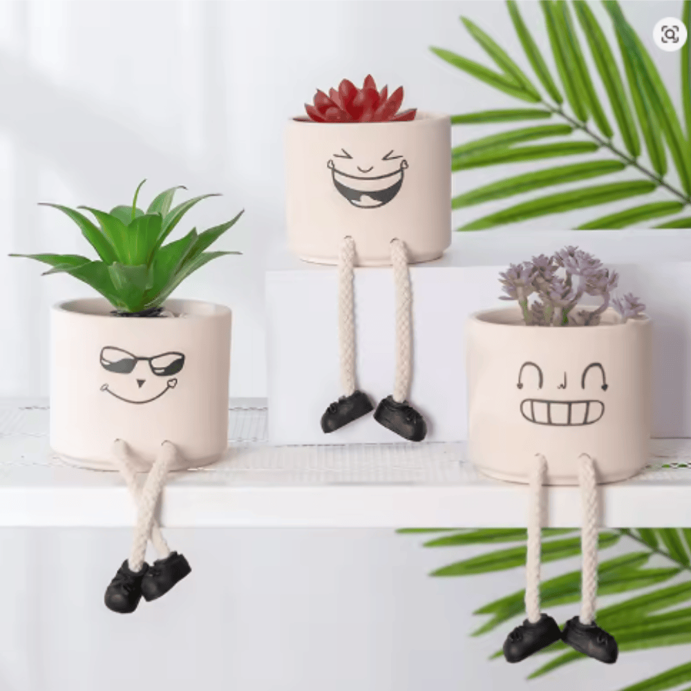 Smiley Character Plant Pot with Dangly Legs – Clearance