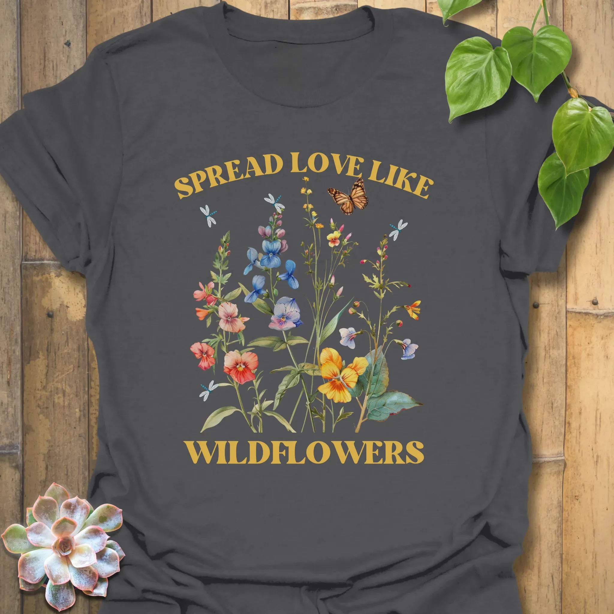 Spread Love T-shirt Charcoal / S T-Shirt