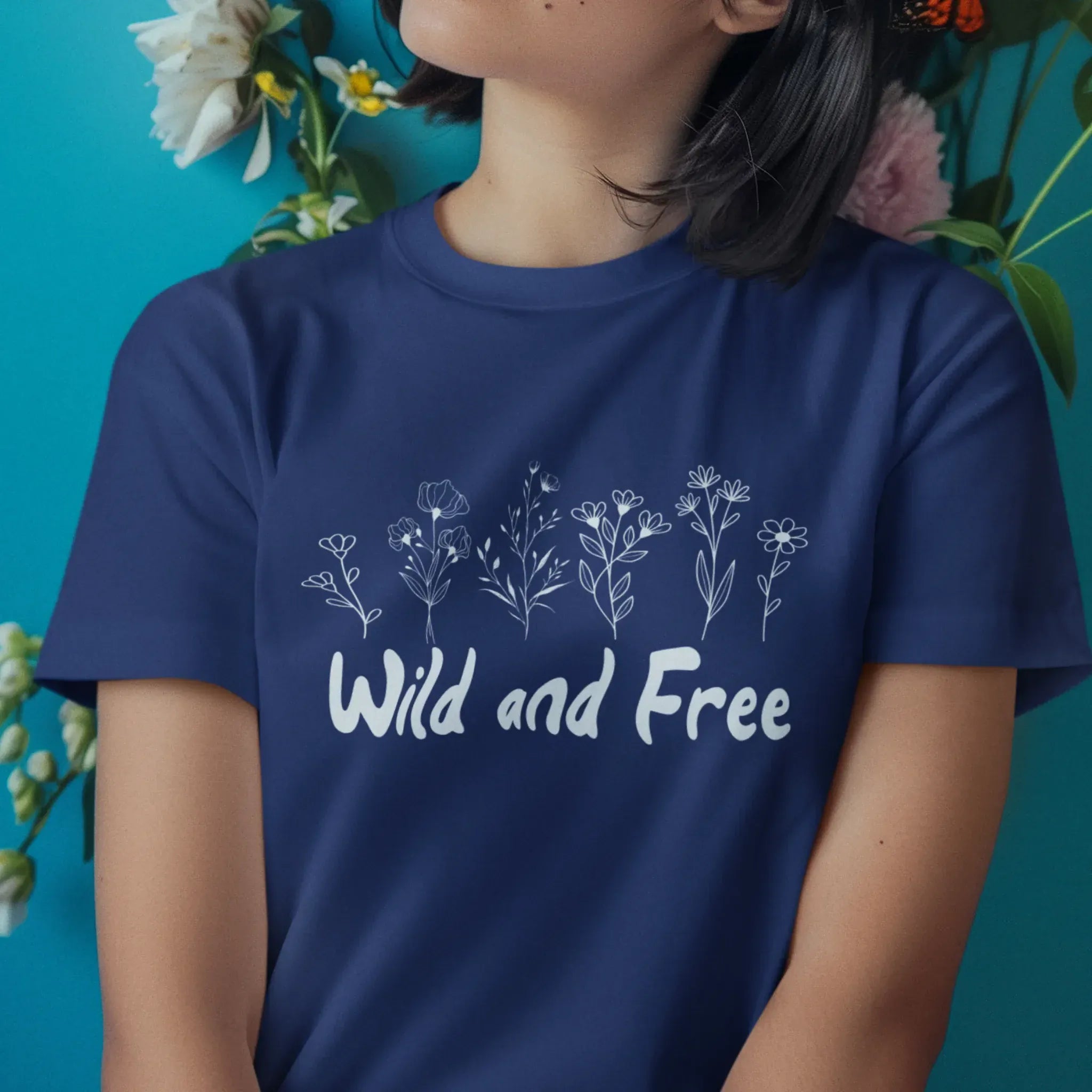 Wild And Free T-shirt Navy / S T-Shirt