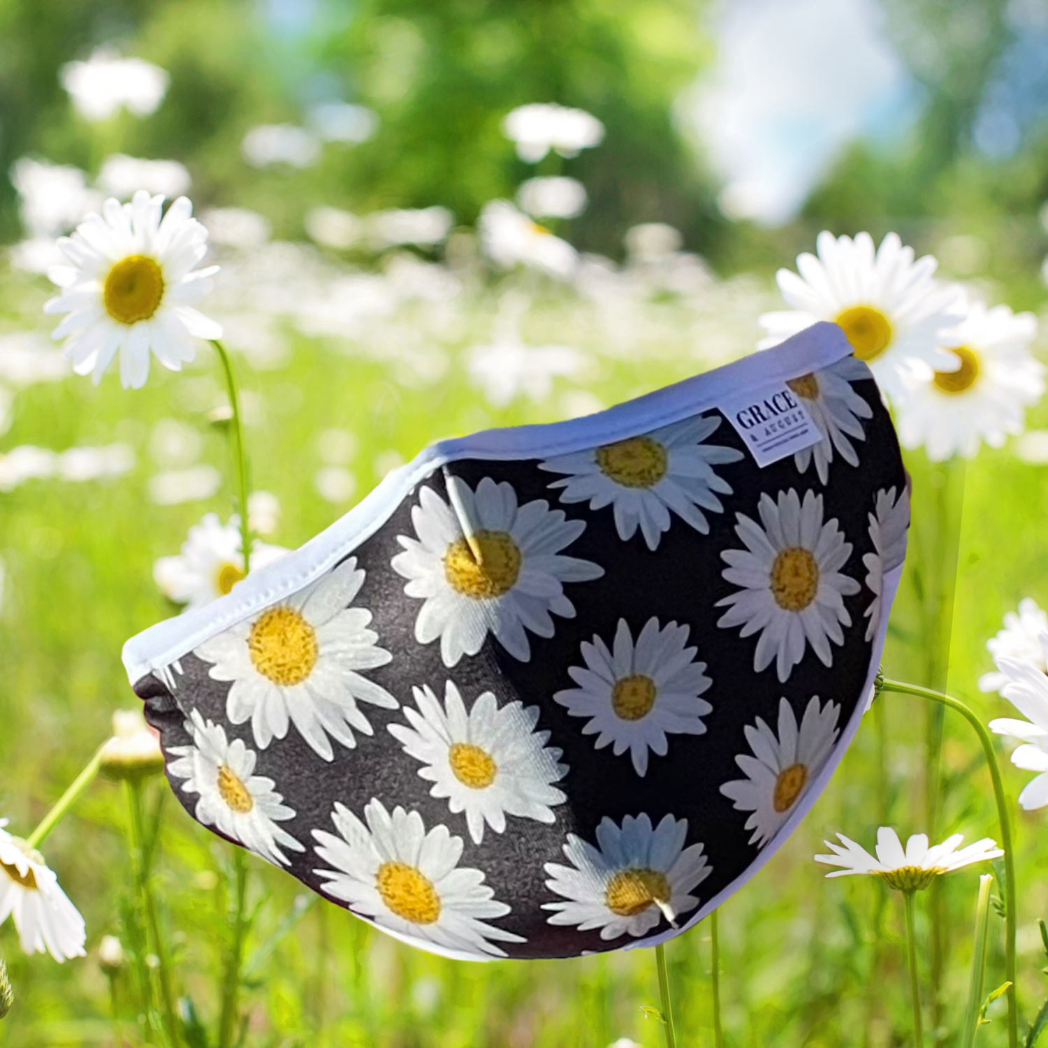 Reusable Fabric Face Mask - with nose wire, Filter Pocket and two 2.5 Filters- Daisy Fun