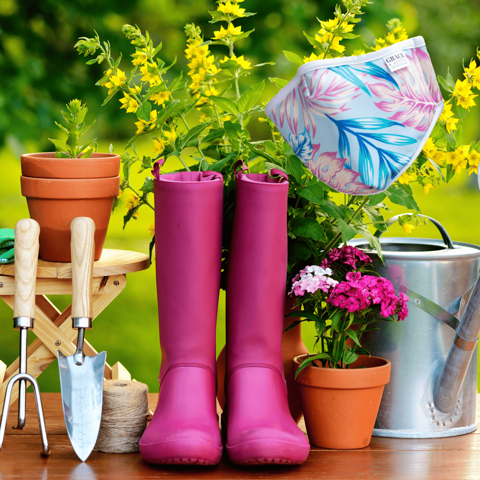 Reusable Fabric Face Mask - with nose wire, Filter Pocket and two 2.5 Filters Tropical Leaves Face masks