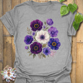 Dragonfly and wildflower graphic t-shirt in light sports gray – comfy garden-inspired tee with floral design