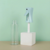 Ergonomic spray bottle