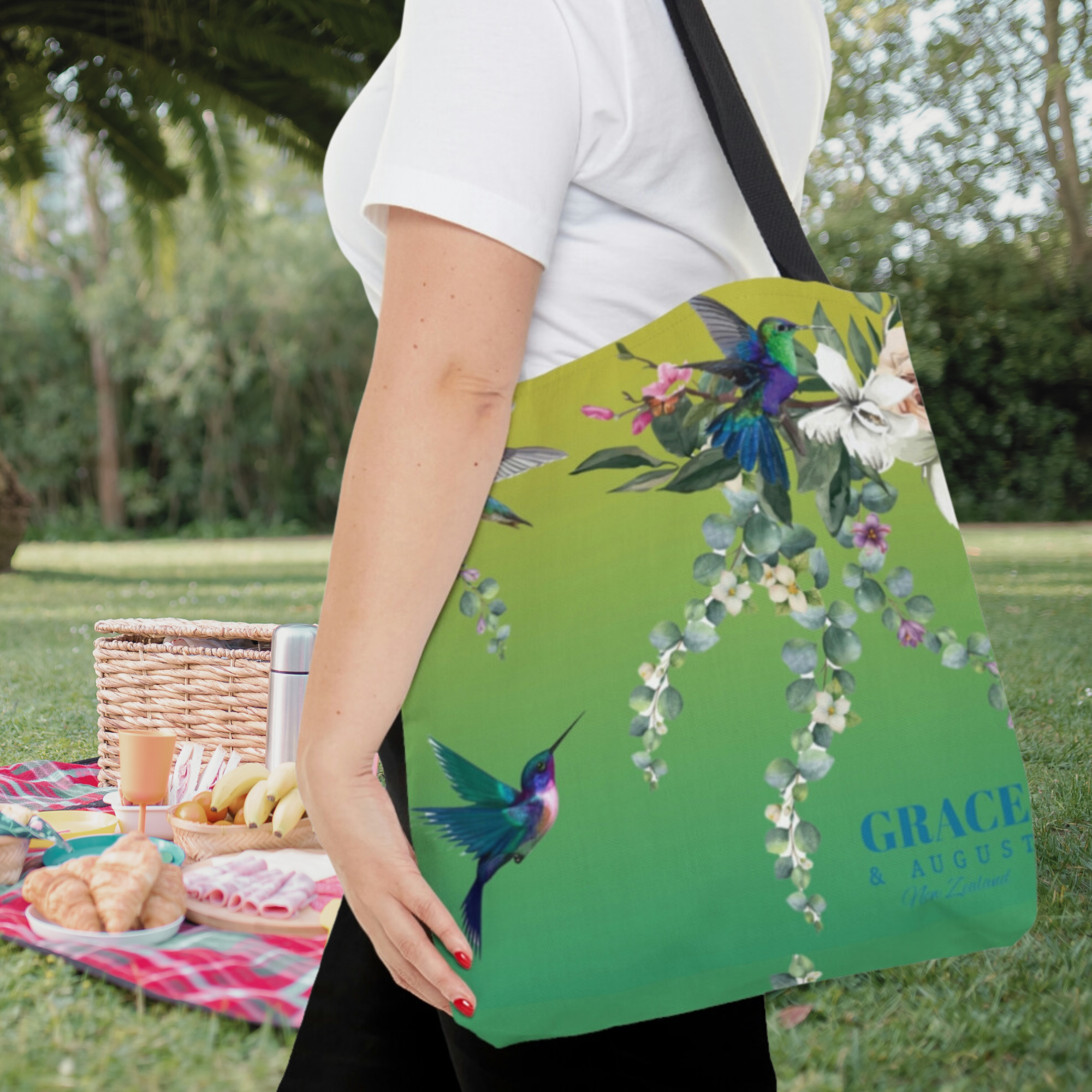 Tote bag | High-quality carry bag | Hummingbird pattern | Grace and August |  Green | Available in 3 sizes