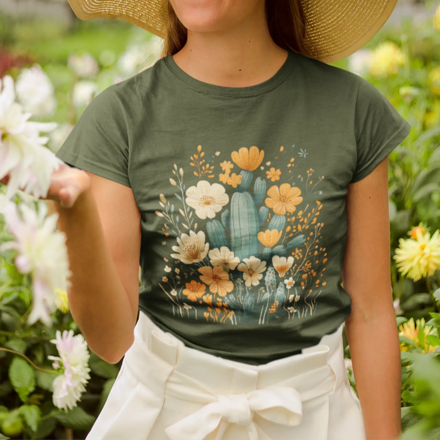 Cactus &amp; Petals T-Shirt Military Green / S T-Shirt