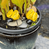 Decorative Metal Bees, Indoor or outdoor Garden Art Bumble Bee Art Set 4 Metal Bumblebee Decor