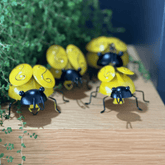 Decorative Metal Bees, Indoor or outdoor Garden Art Bumble Bee Art Set 4 Metal Bumblebee Decor