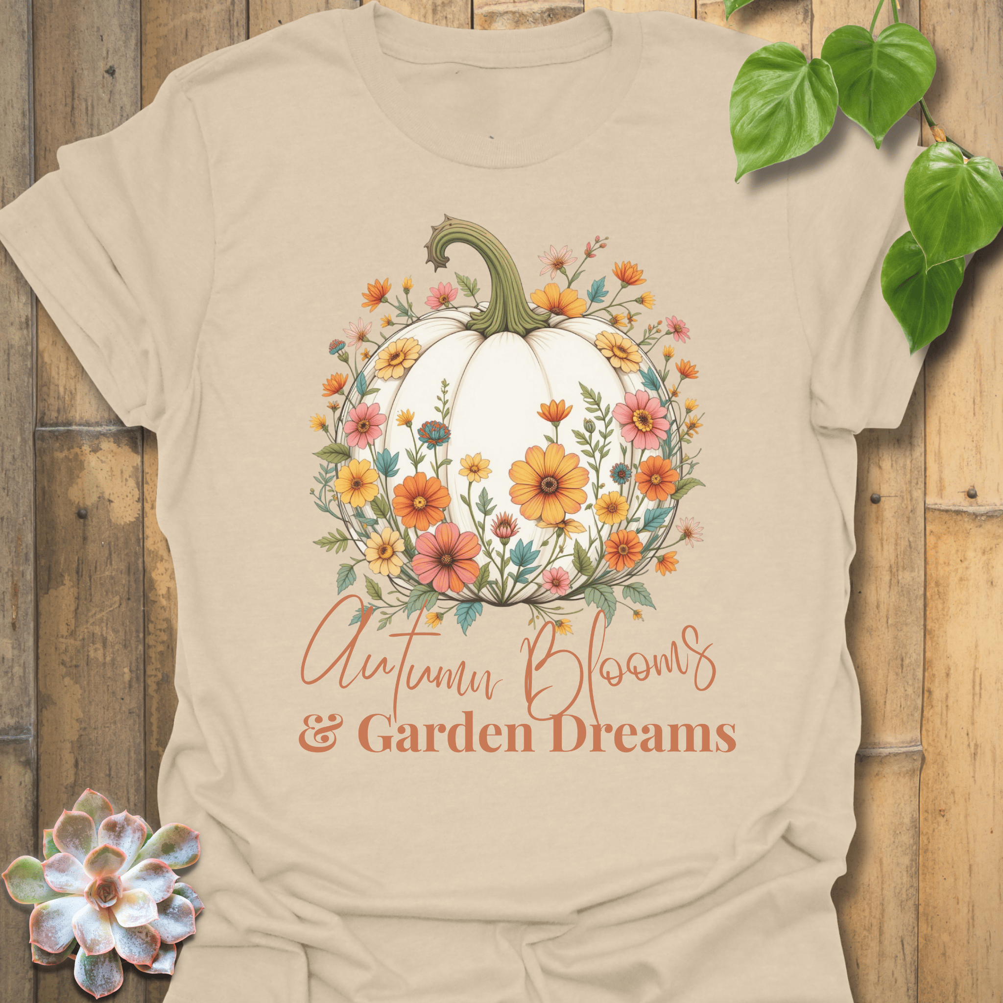 Garden Dreams T-shirt Sand / S T-Shirt