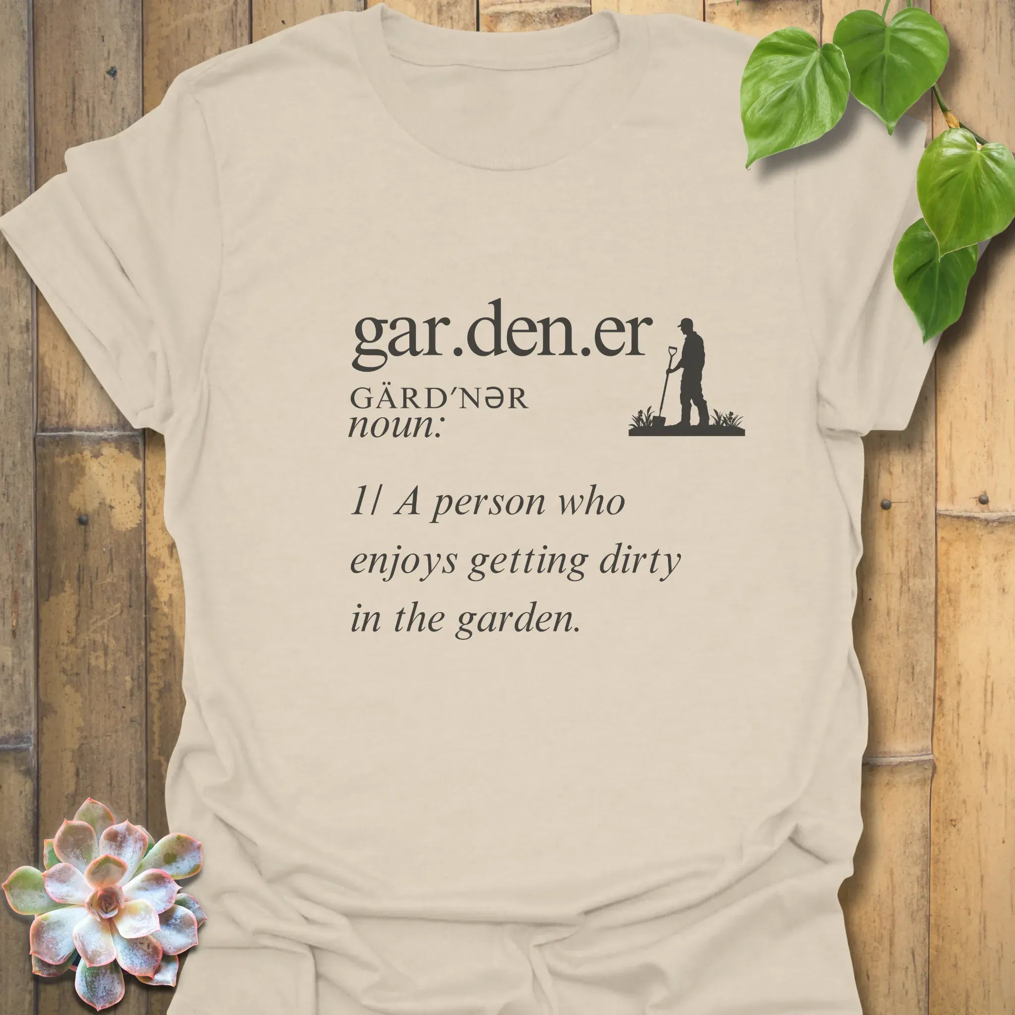 Gardener (noun) T-shirt Natural / S T-Shirt