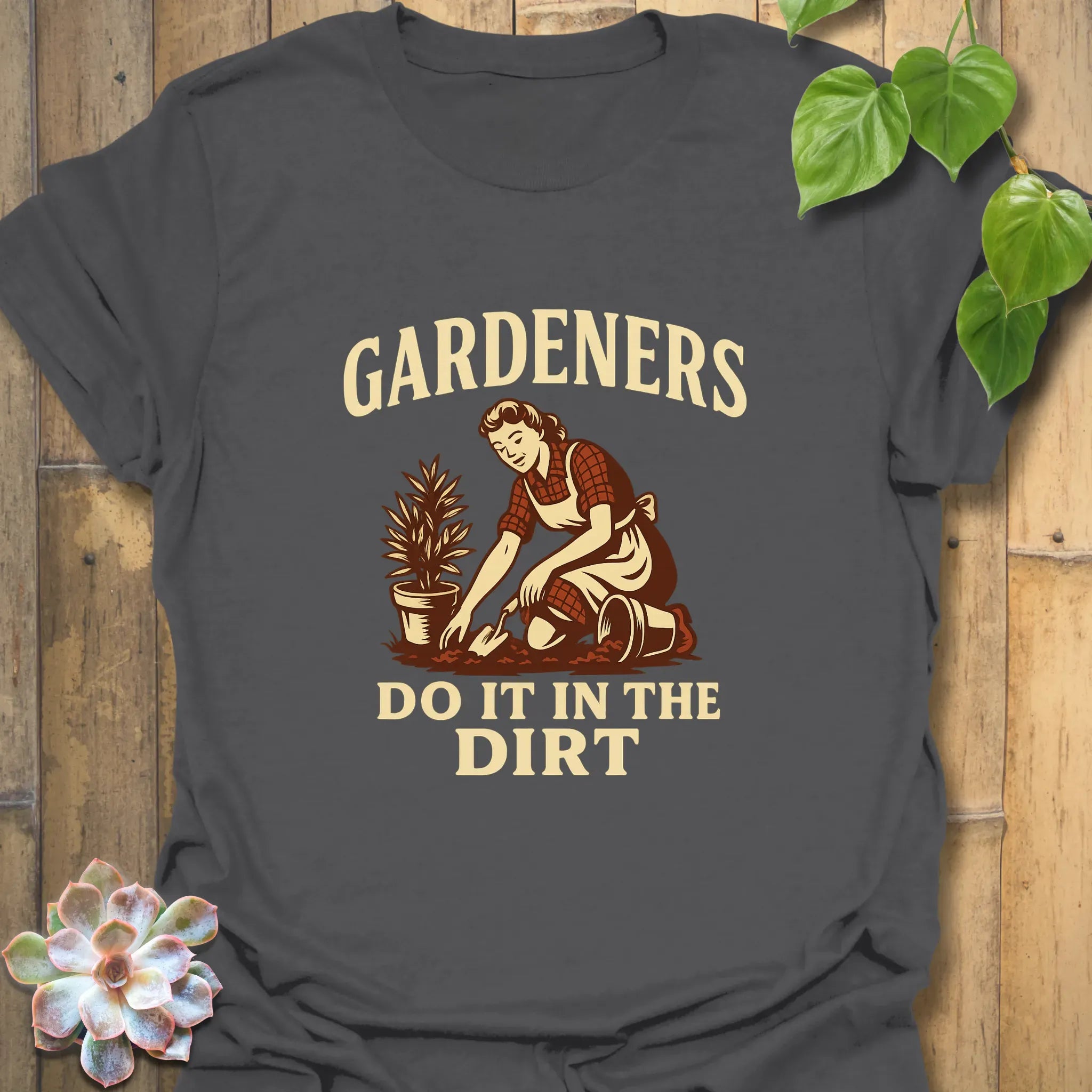 Gardeners T-shirt Charcoal / S T-Shirt