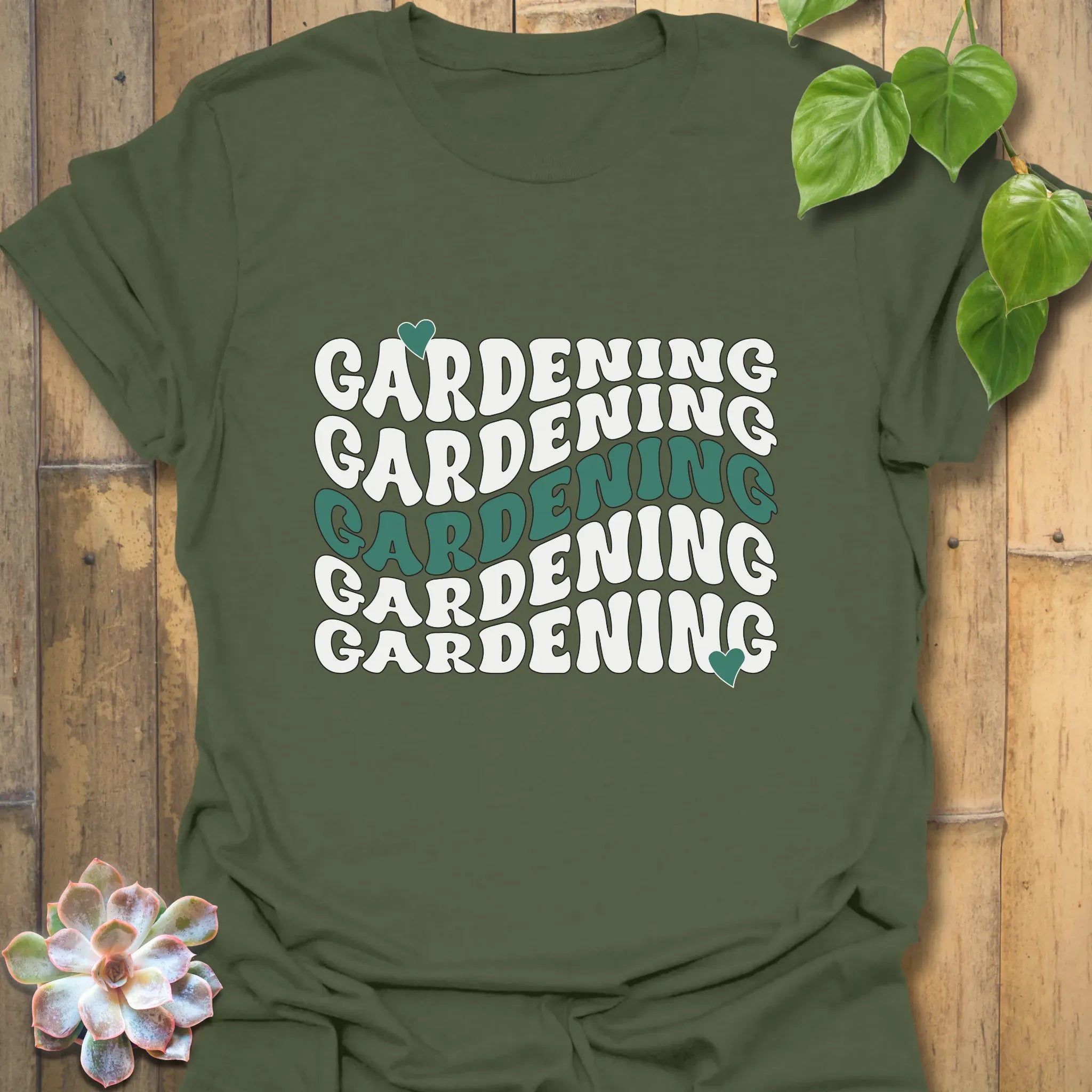 Gardening T-shirt Military Green / S T-Shirt