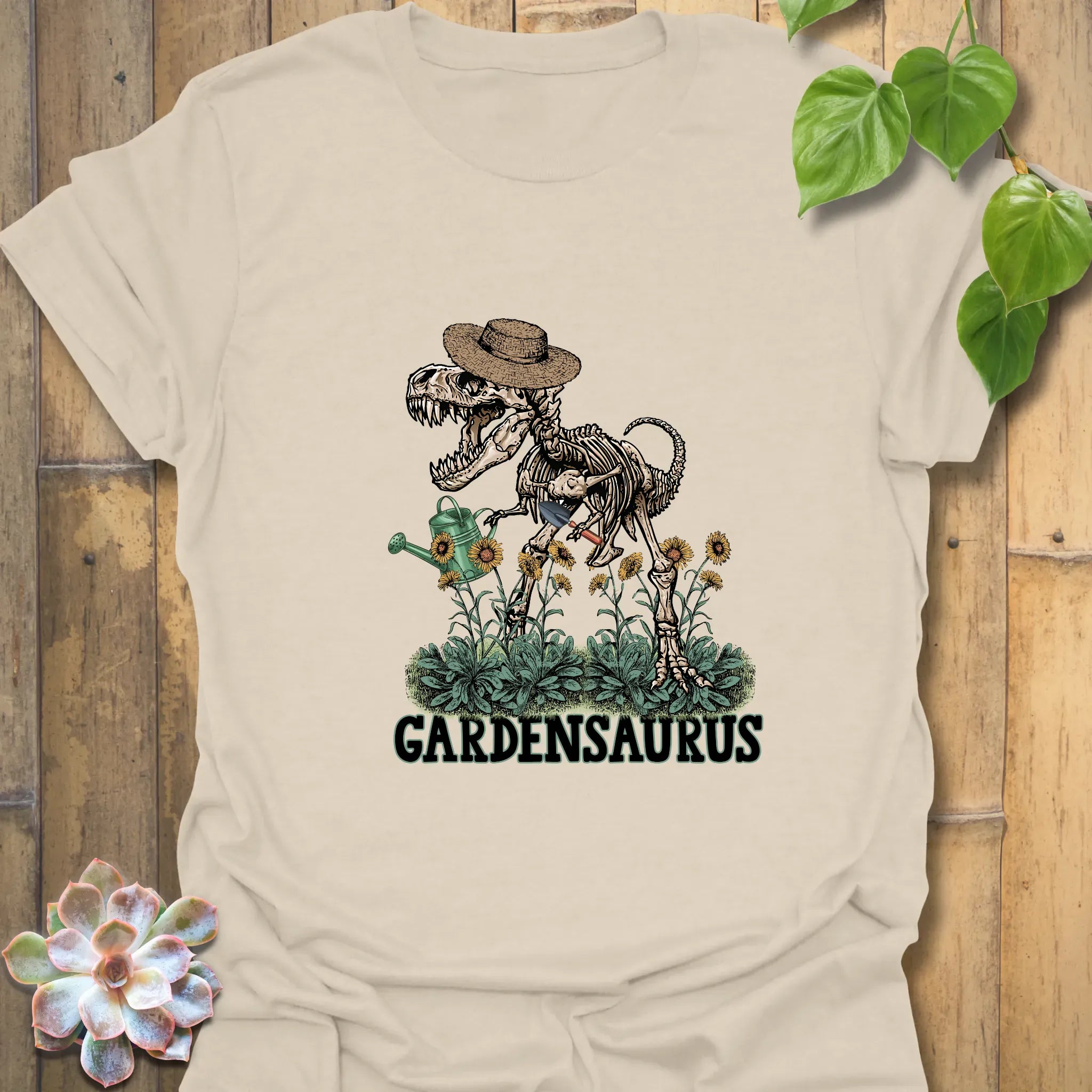 Gardensaurus T-shirt Natural / S T-Shirt