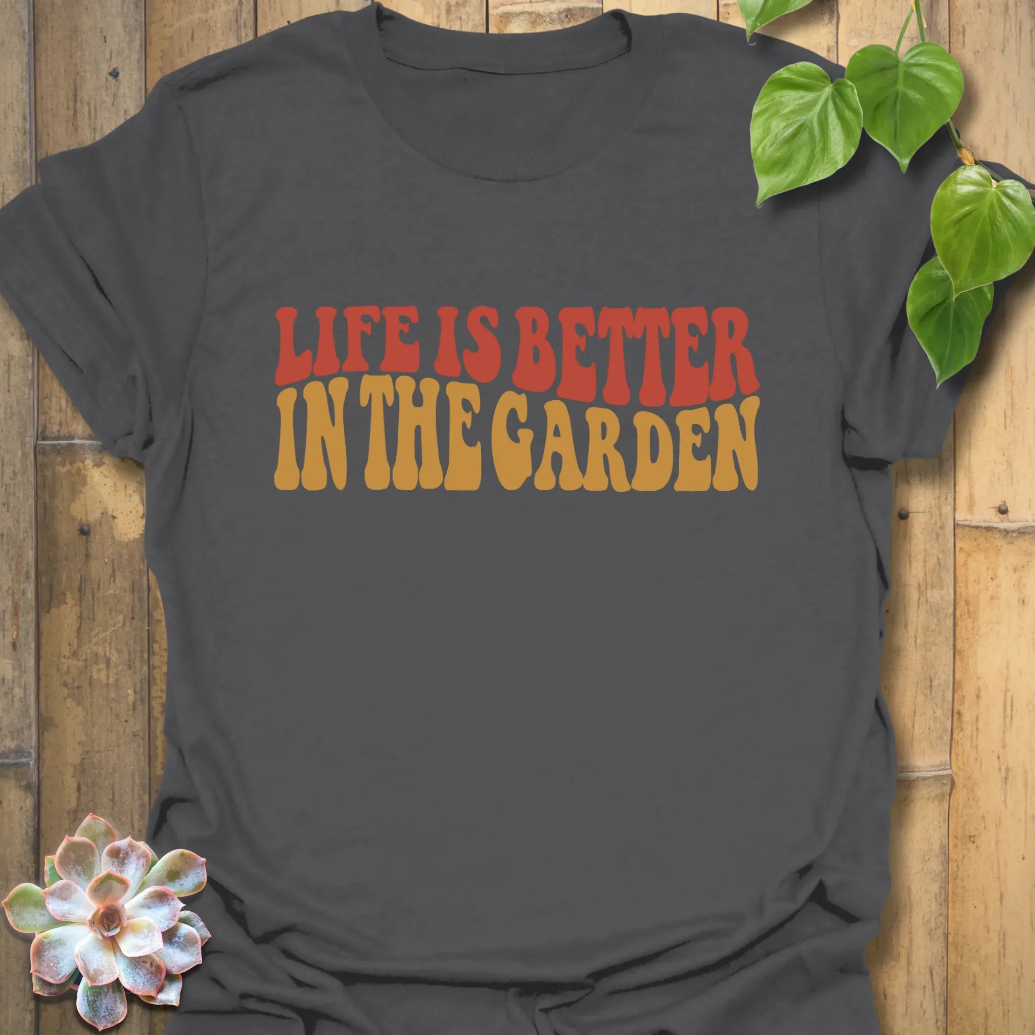 Life Is Better In The Garden T-shirt Charcoal / S T-Shirt