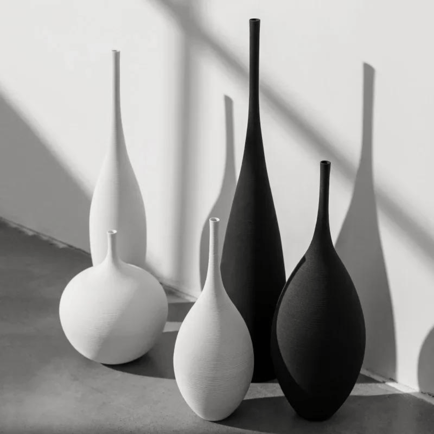 Minimalist Zenith Ceramic Vase – Handcrafted Elegance in Monochrome vase