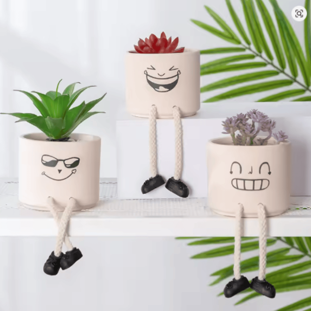 Smiley Character Plant Pot with Dangly Legs – Clearance
