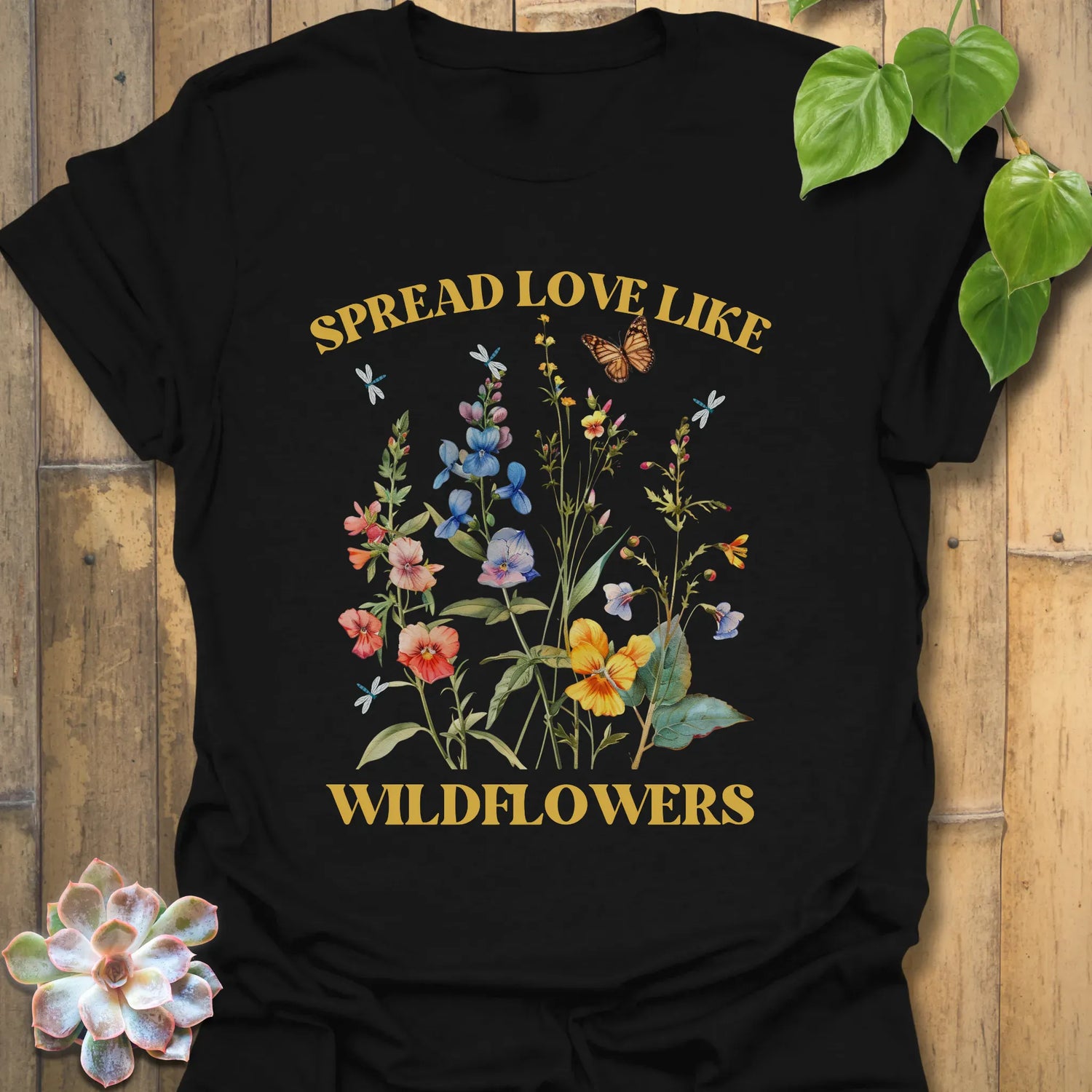 Spread Love T-shirt Black / S T-Shirt