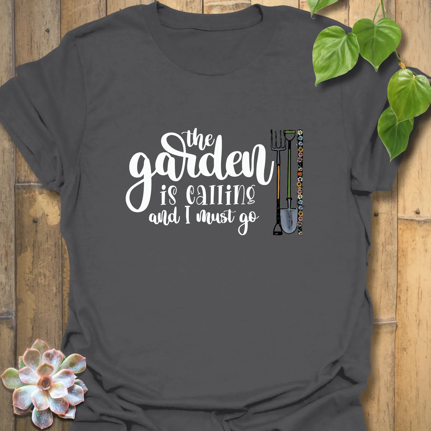 The Garden Is Calling T-shirt Charcoal / S T-Shirt