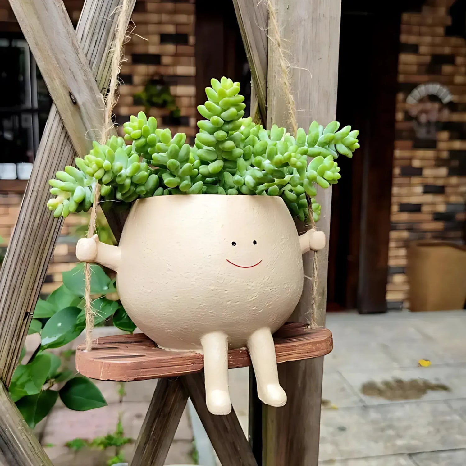 Wall Planter - Resin Swing Face Pot for Indoor &amp; Outdoor Decor Planter Pot Plant Pot