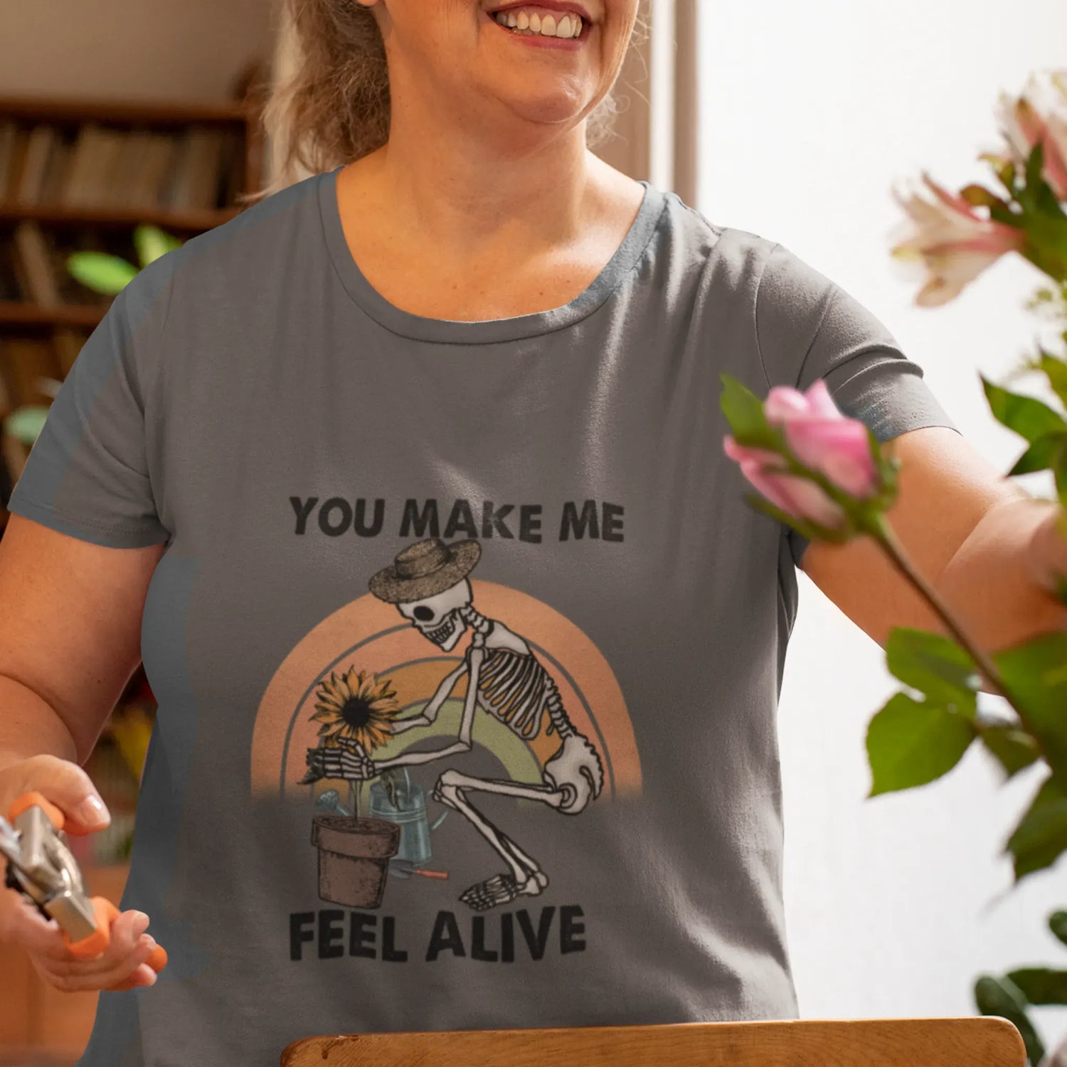 You Make Me Feel Alive T-shirt Charcoal / S T-Shirt